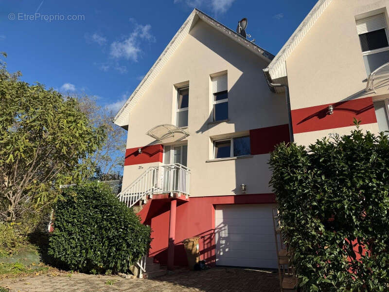 Maison 100 m² à Hegenheim  - photo 11