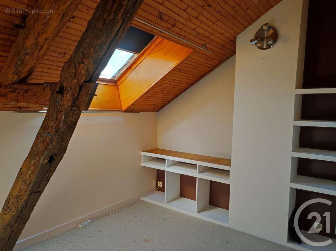 Maison à DAMPIERRE-SOUS-BOUHY