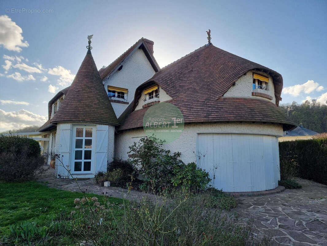 Maison à IVRY-LA-BATAILLE