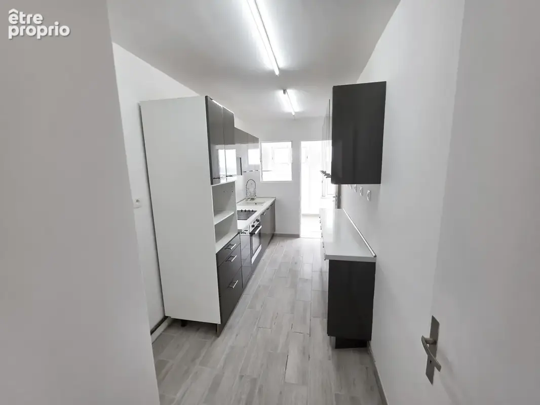 A vendre appartement T4 proche collège Saint Michel - photo 5