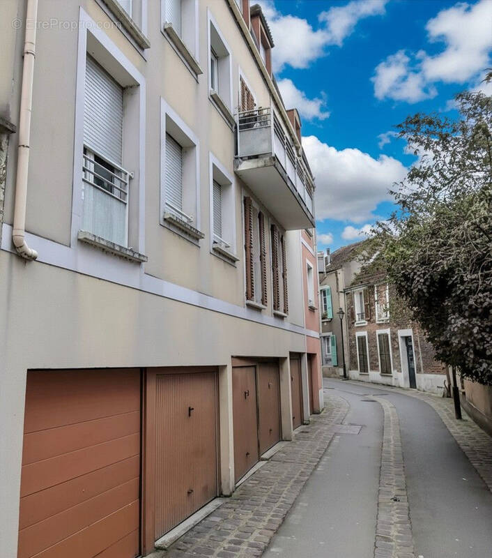 Appartement à CORBEIL-ESSONNES