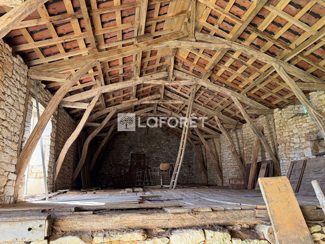 Maison à LAROQUE-DES-ARCS