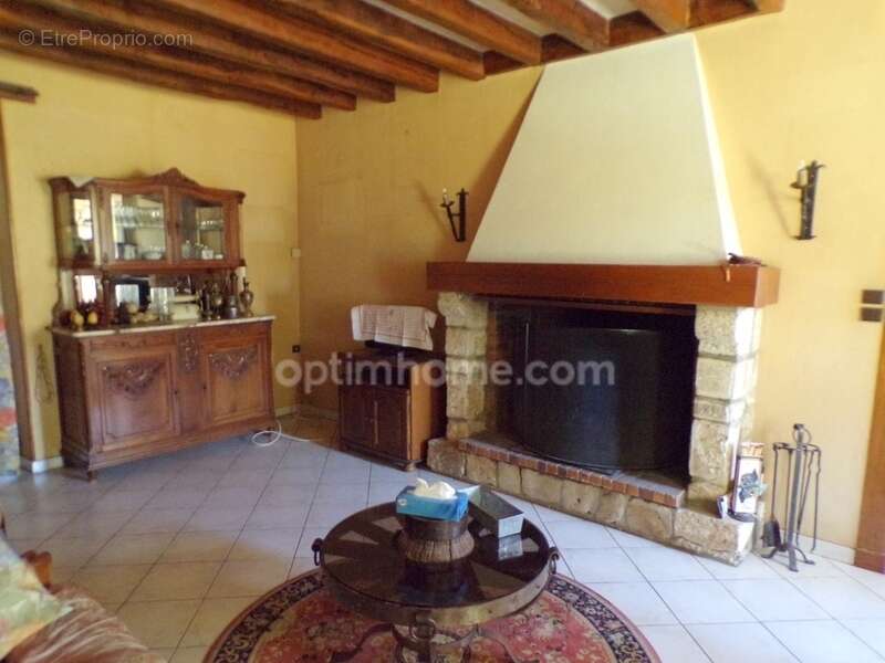 Maison à POULAINES