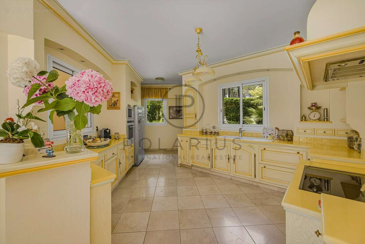 Maison à MOUGINS