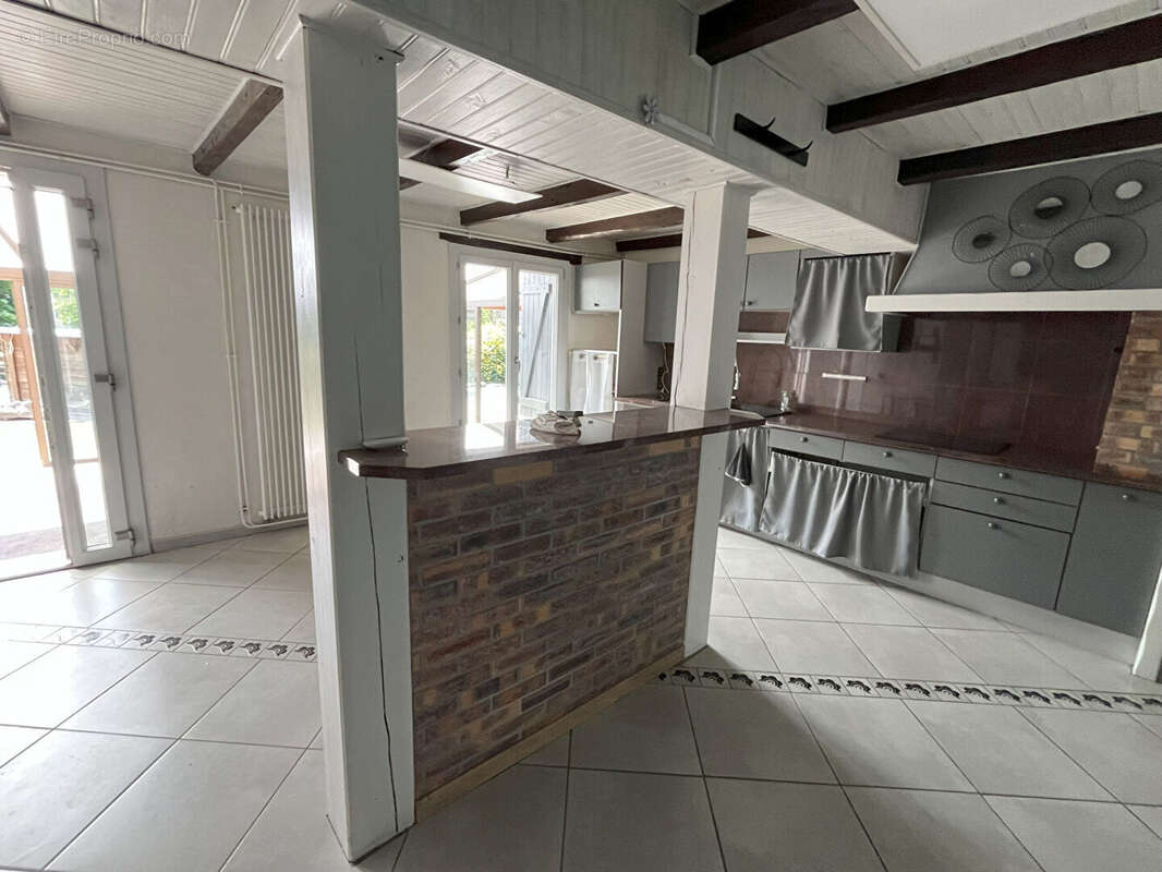 Maison à LA ROCHE-RIGAULT