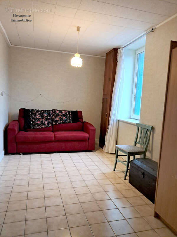 Maison à FAVERELLES