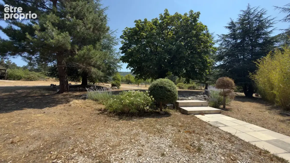 Grande propriété avec Piscine Naturelle - Élégance provençale entre Mont Ventoux et Luberon en EXCLUSIVITÉ - photo 21