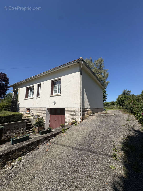 Maison à LESTERPS