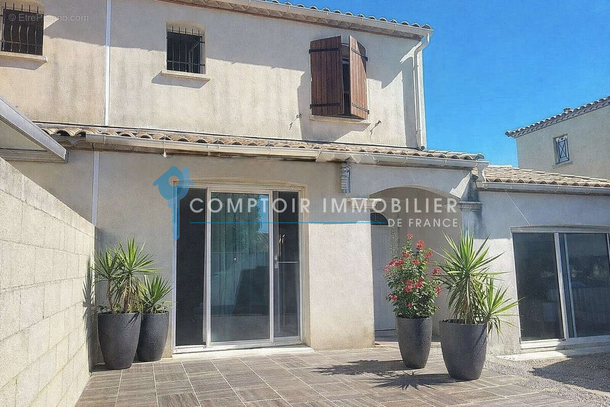 Maison à GALLARGUES-LE-MONTUEUX