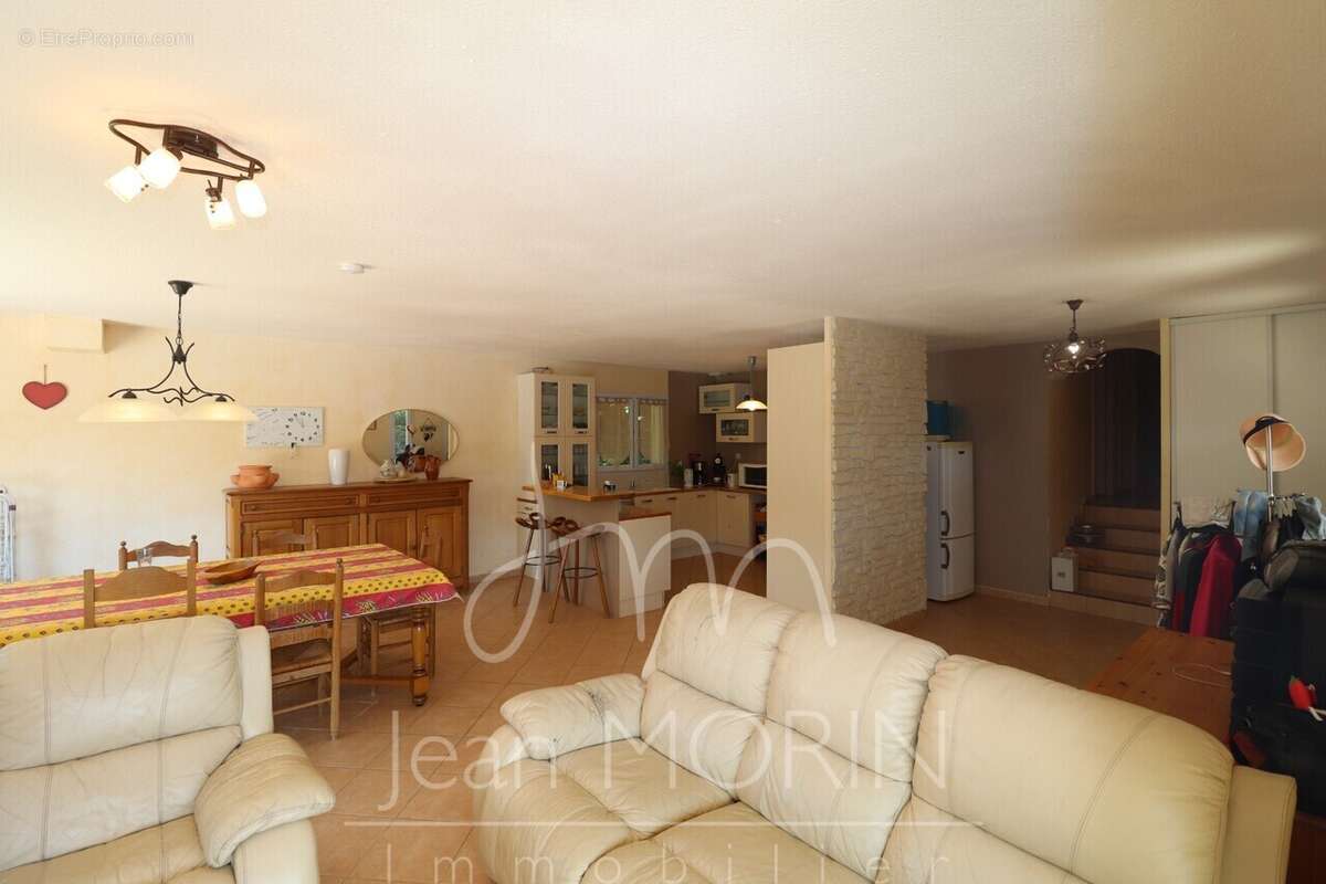 Maison à SAINT-JULIEN-EN-SAINT-ALBAN