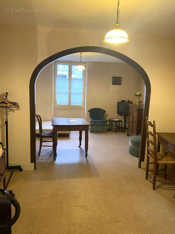 Maison à EYMOUTIERS