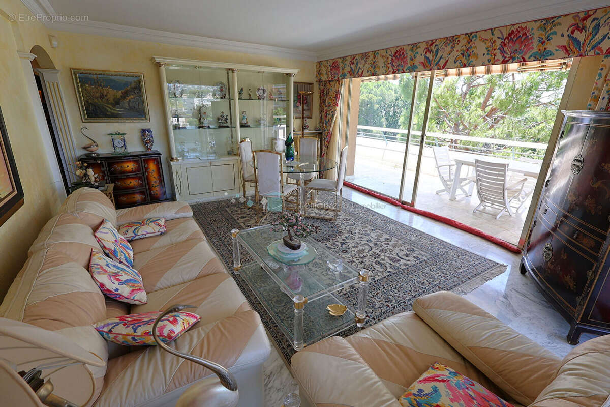 Appartement à LE CANNET