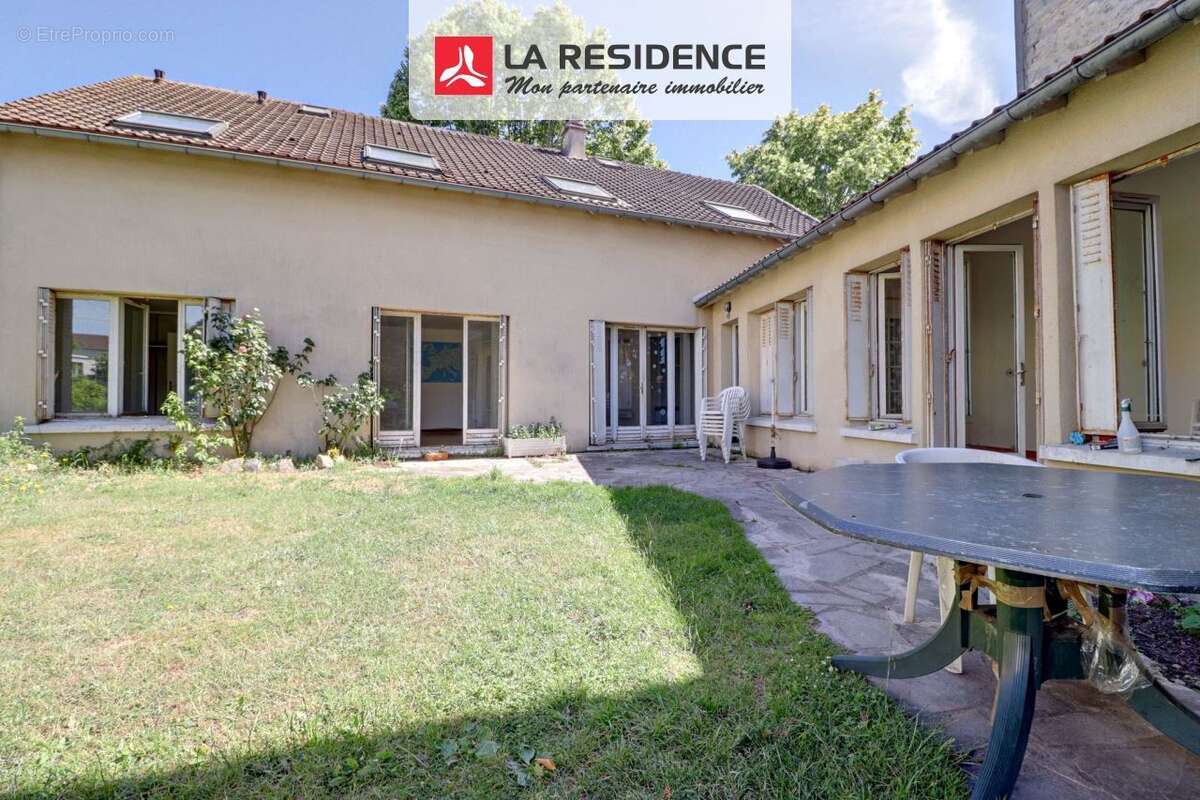 Maison 145 m² à Saint-Germain-En-Laye  - photo 5