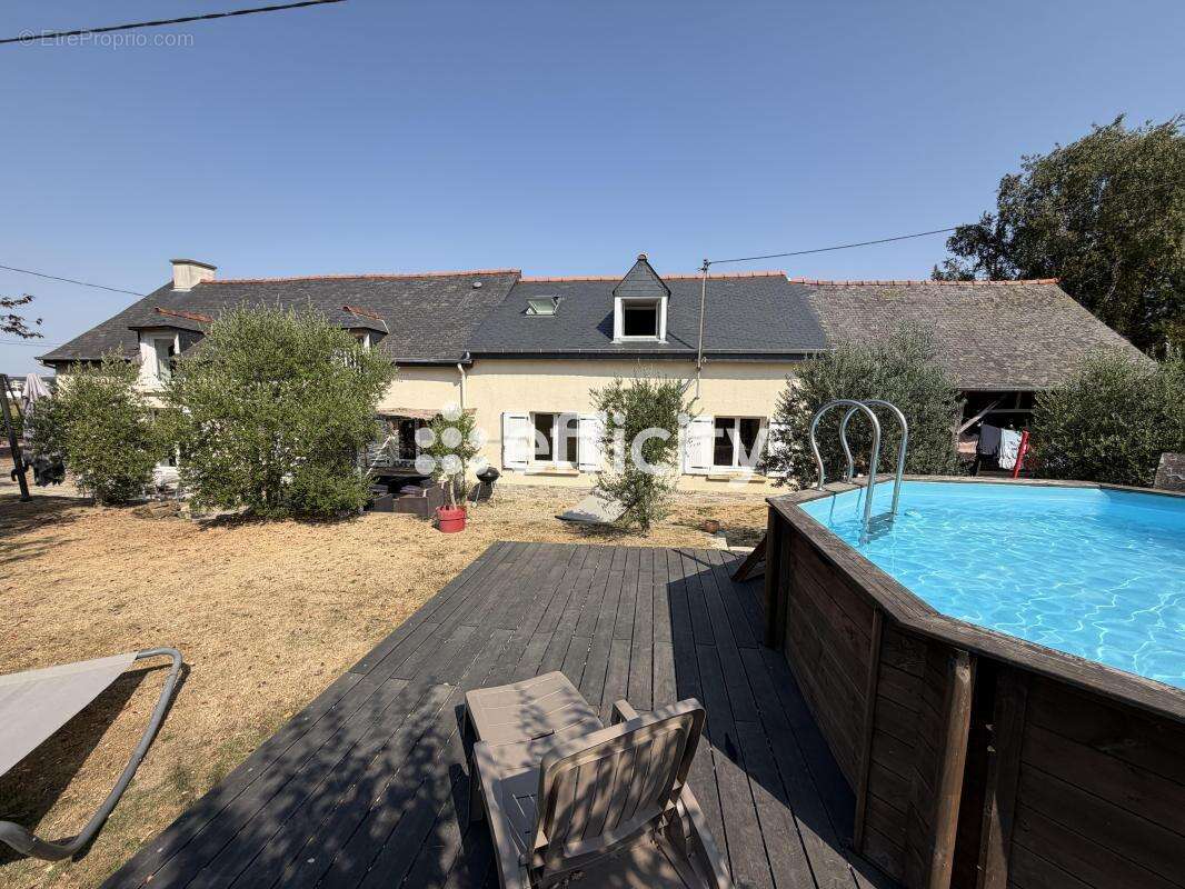 Maison 160 m² à Acigne  - photo 2