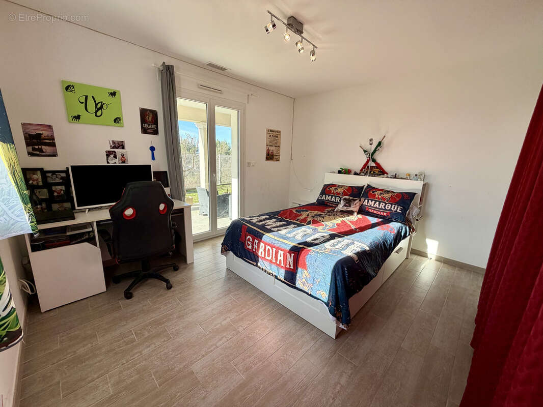 Maison à GALLARGUES-LE-MONTUEUX