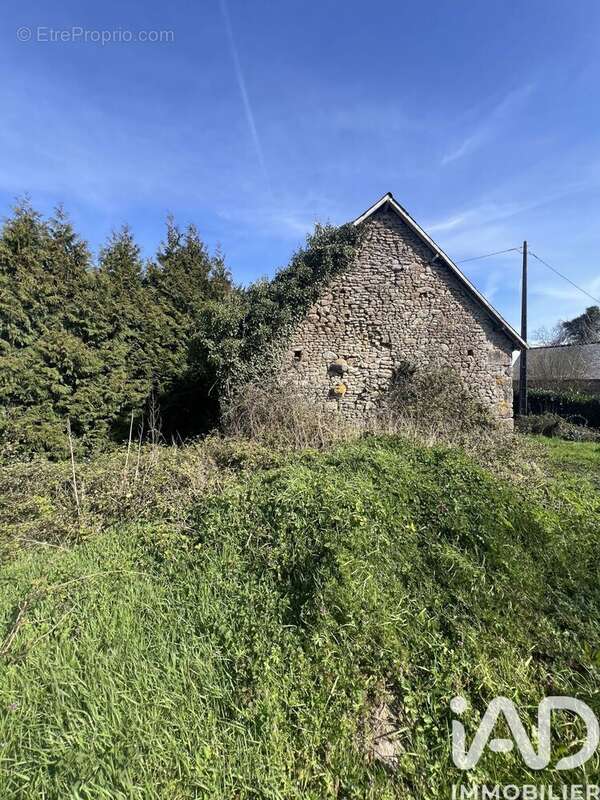 Maison 50 m² à Sainte-Gemmes-Le-Robert  - photo 2