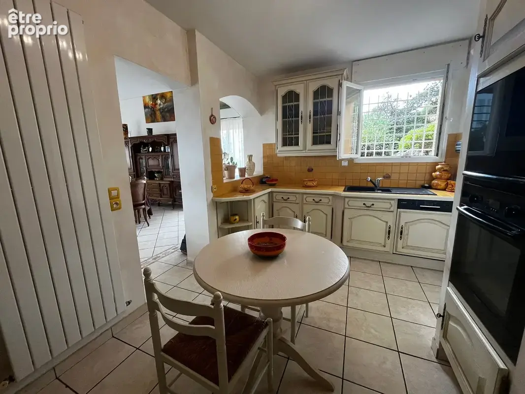 VILLA 120m2, T5 avec Vue Panoramique, jardin, Garage et Piscine à Toulon Ouest - photo 13