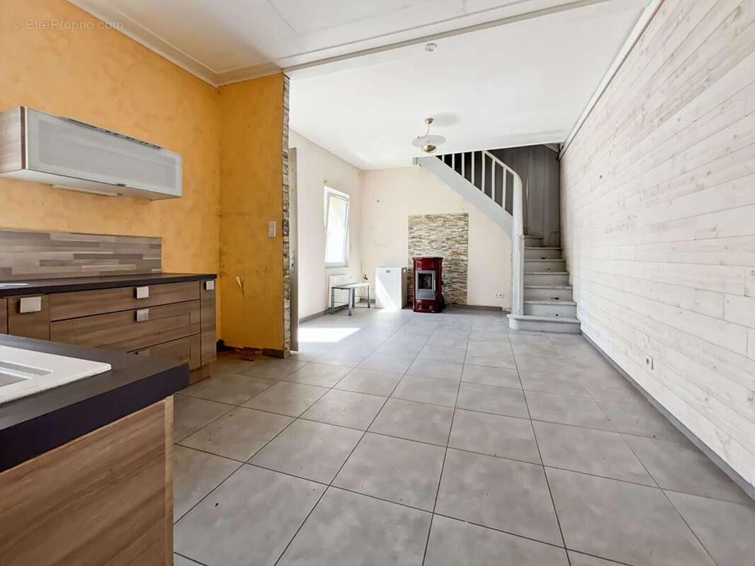 Maison à SAINT-JOUAN-DES-GUERETS