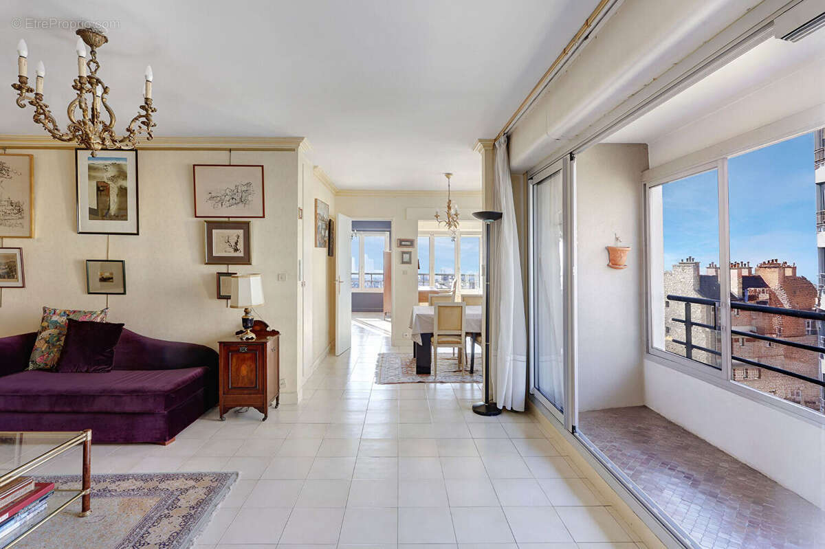 Appartement à PARIS-20E