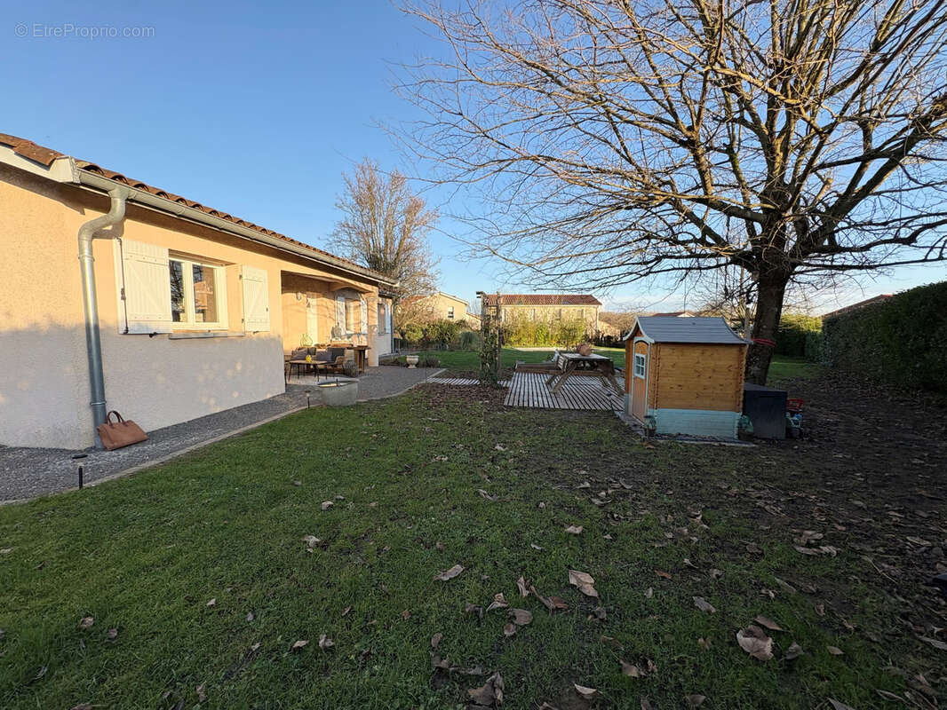 Maison à SAINT-PAUL-DE-VARAX