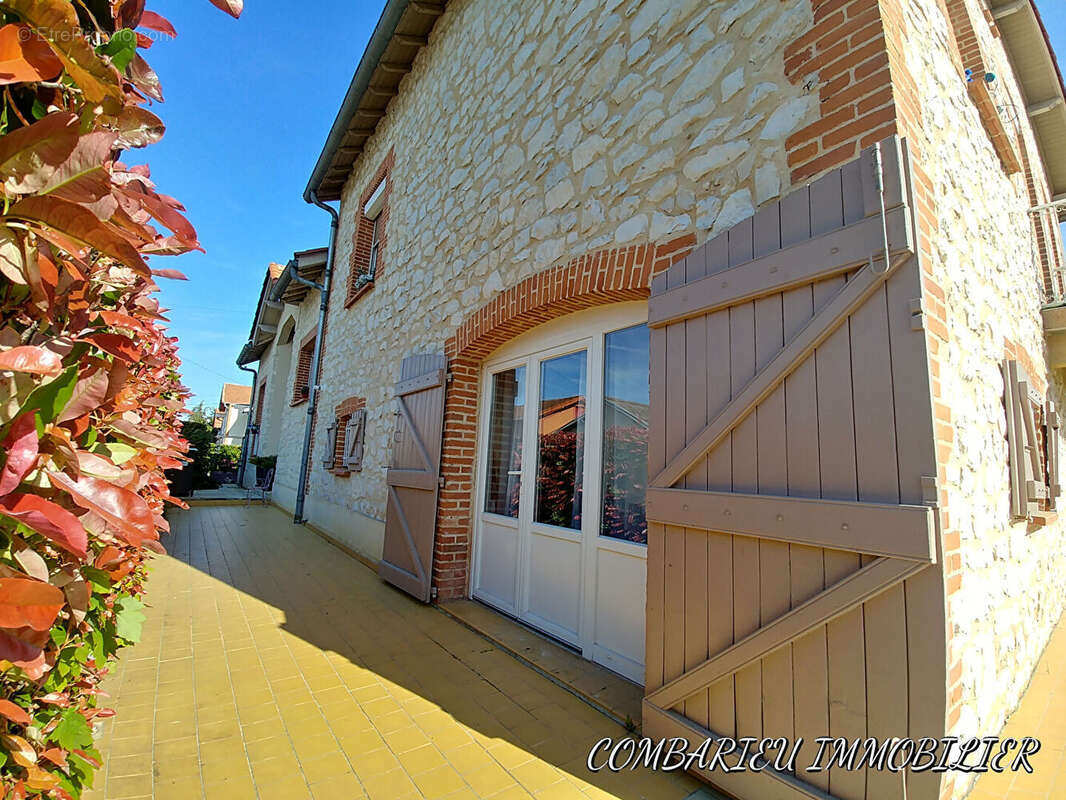 Maison à CAUSSADE