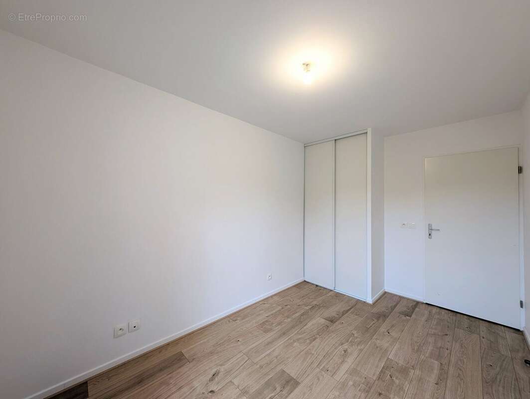 Appartement à SAINT-CYR-L'ECOLE