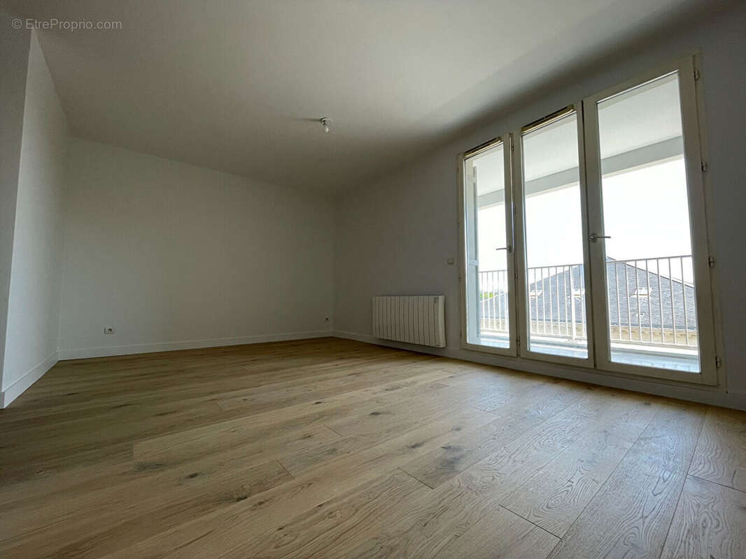 Bordeaux Bastide - Grand studio de 33 m2 avec loggia d'environ 8,5m² - photo 3