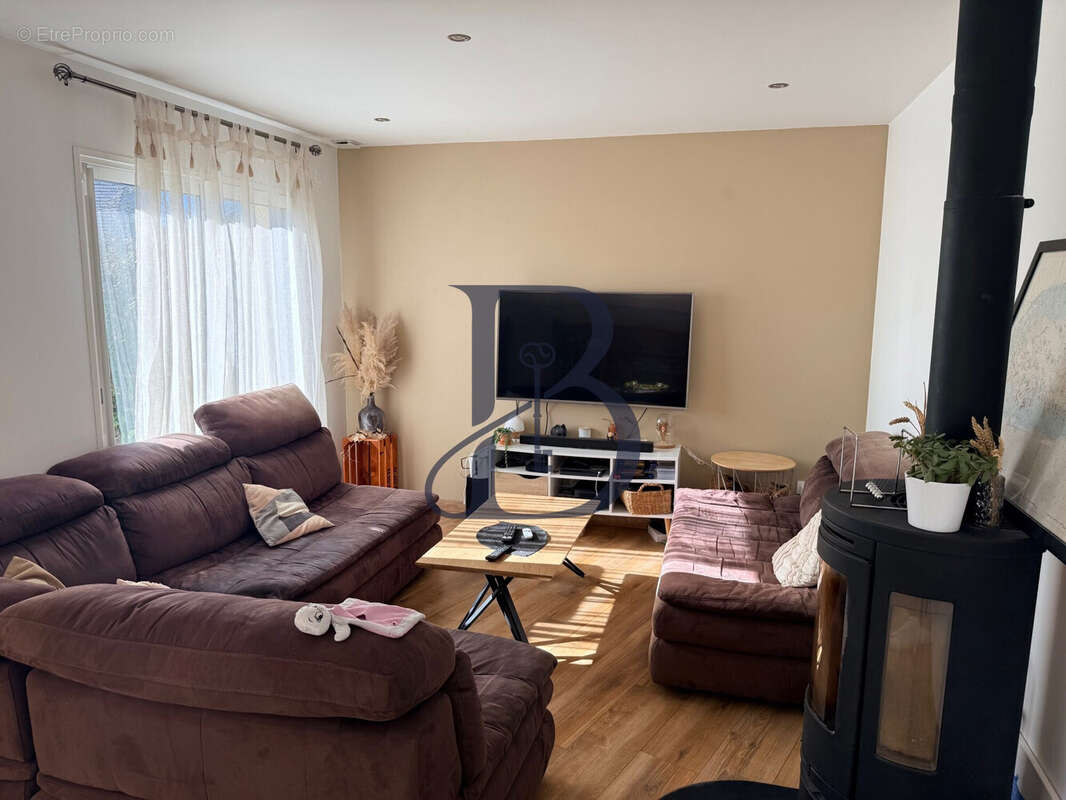 Maison à SAINT-SAUVEUR-LA-POMMERAYE