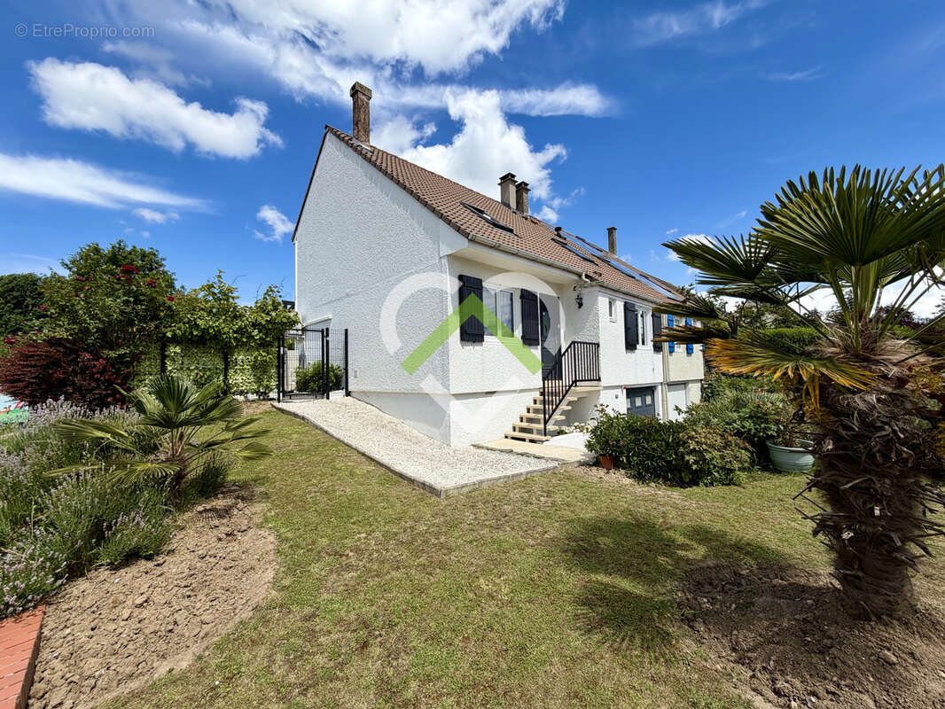 Maison à CHERENG