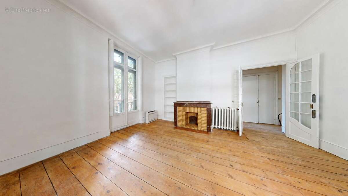 Appartement T4/5 traversant - Saint-Sernin / Jeanne d'Arc - photo 6