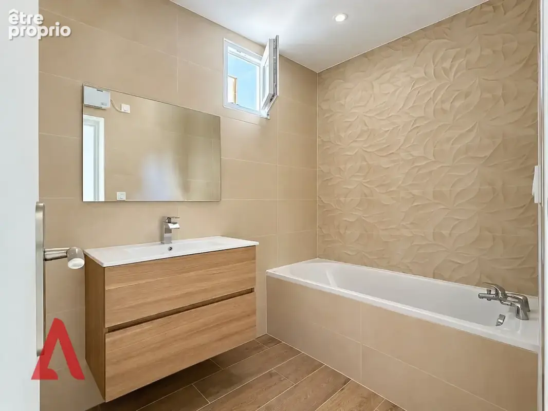 Charmant T3 appartement rénové avec 2 chambres, terrasse et garage au cur de Magalas - photo 4