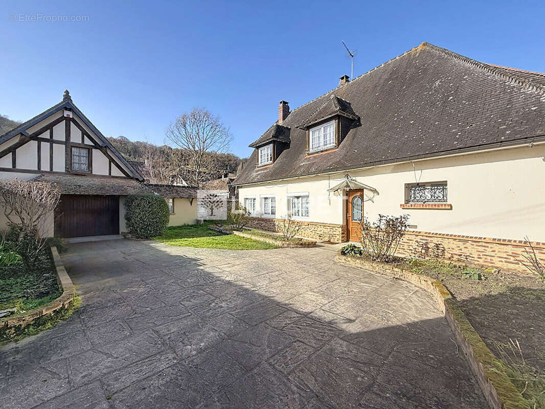 Maison à AUBEVOYE
