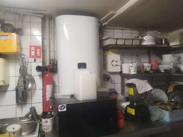 Commerce à PARIS-6E