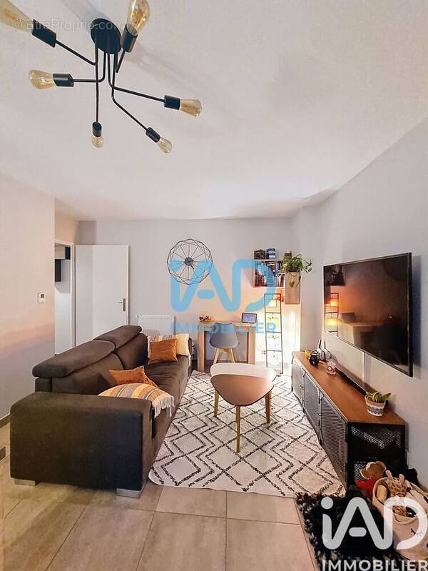 Photo 1 - Appartement à REAU