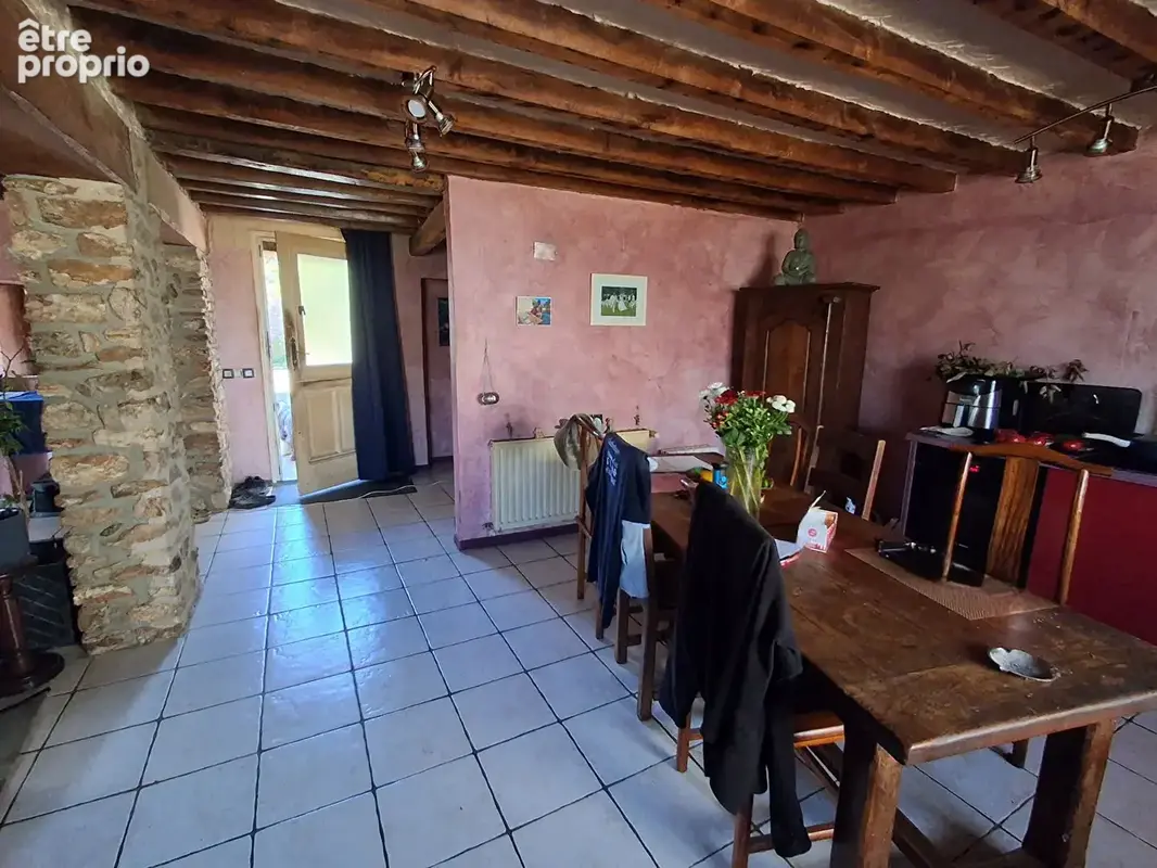 Ancien corps de ferme et ses dependances -tres beau potentiel - photo 3