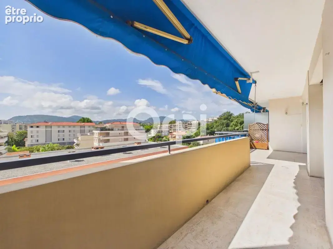 Appartement à MANDELIEU-LA-NAPOULE