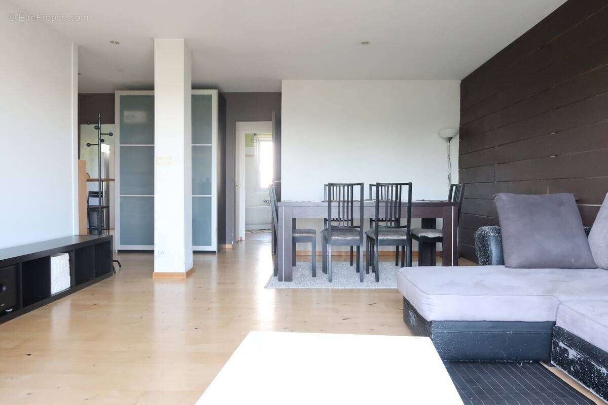 Appartement à SAINT-ETIENNE