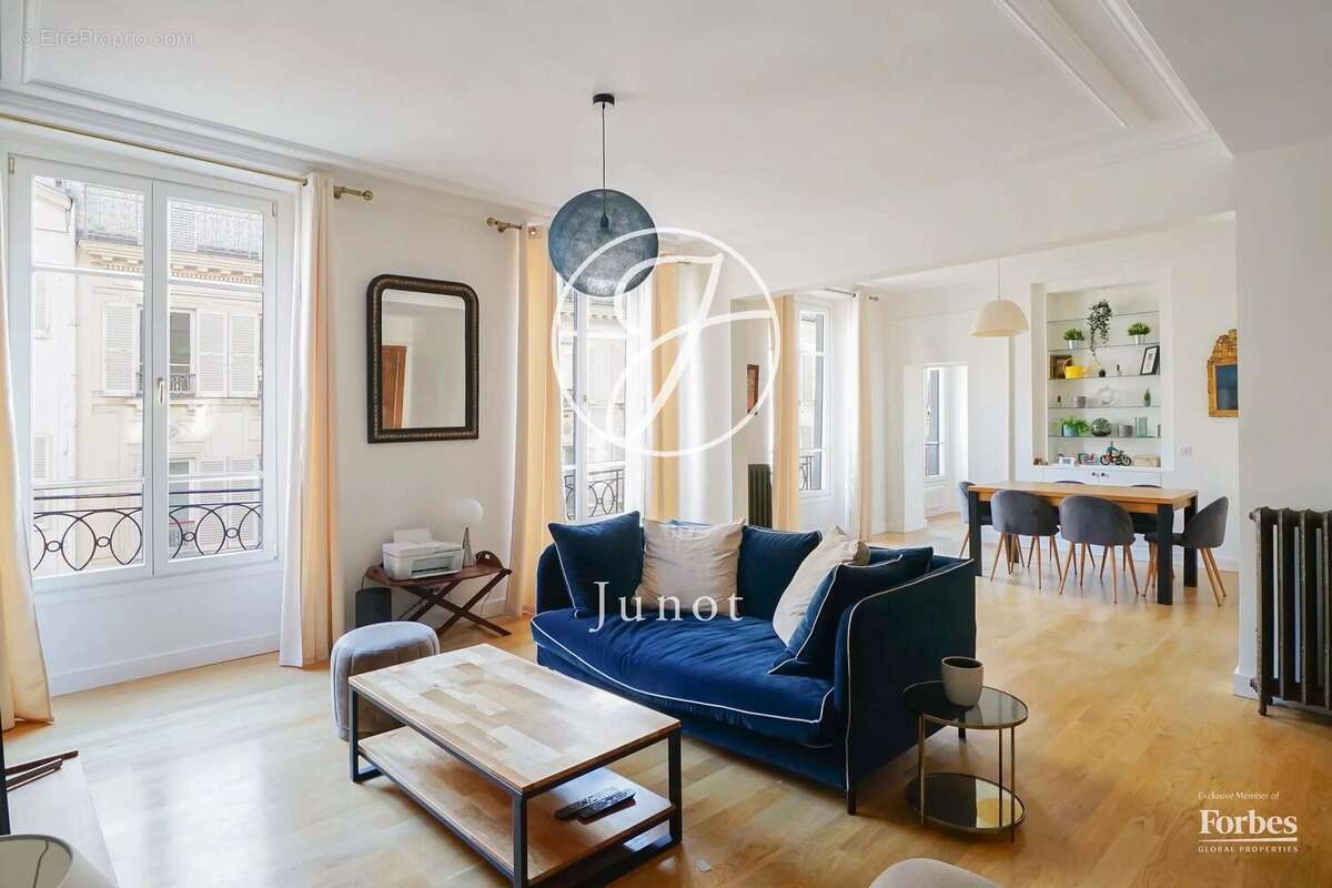 Appartement à PARIS-6E