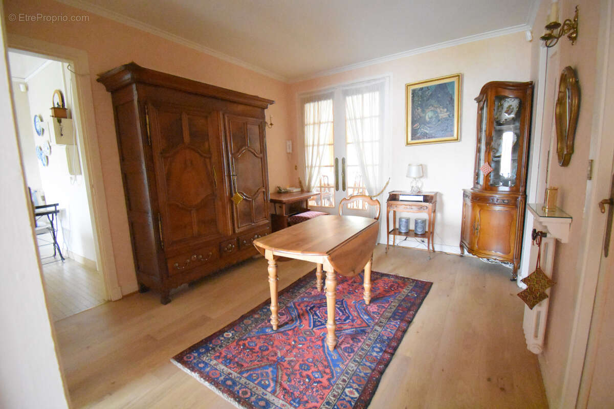 Appartement à VILLE-D'AVRAY