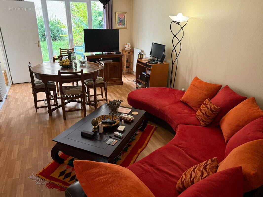 Séjour - Maison à VAUJOURS