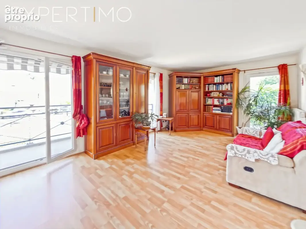 Margency. 3 pièces avec balcon   double séjour 30 m2   2? chambre possible   parking - photo 3