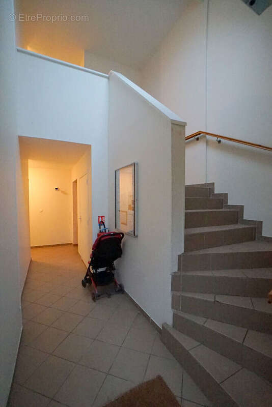 Appartement à MEZIERES-SUR-SEINE
