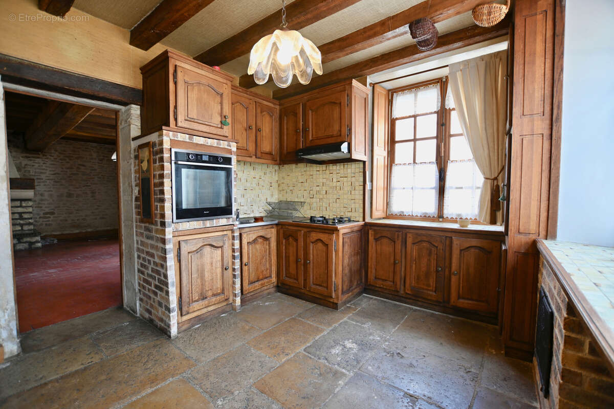 Maison à L'ISLE-SUR-SEREIN