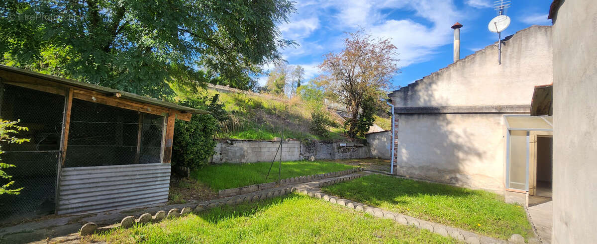 Maison à BLAYE-LES-MINES