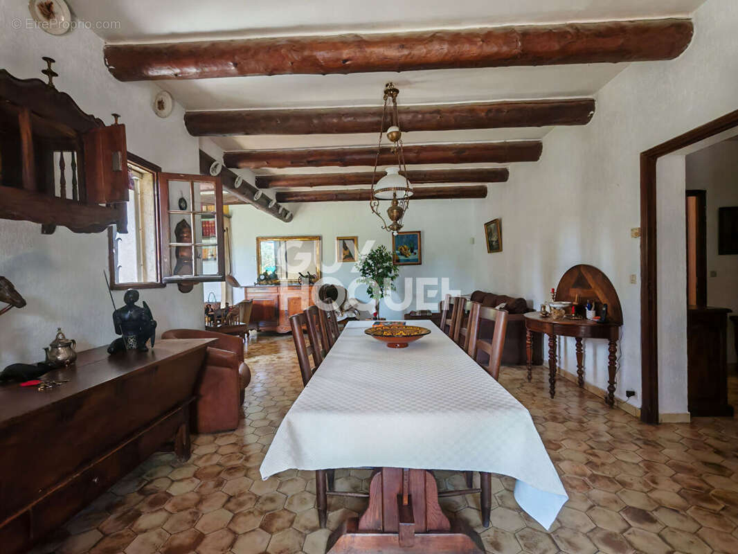 Maison à MOLLEGES