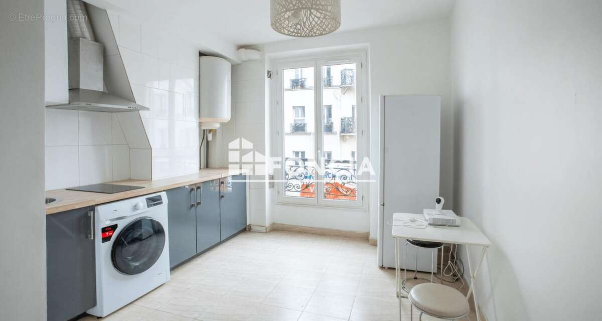 Appartement à PARIS-18E