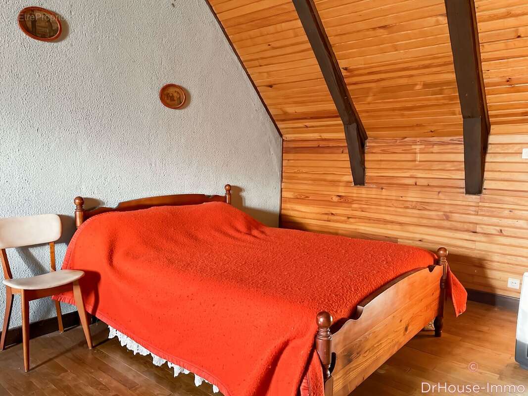 Maison 109 m² à Darazac  - photo 8