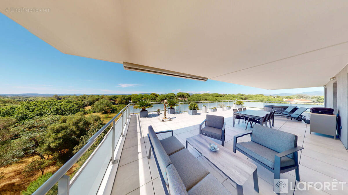 Appartement à PUGET-SUR-ARGENS