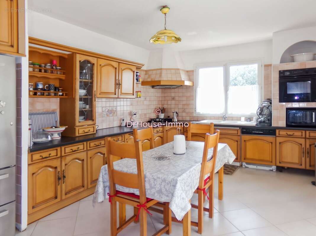 Maison 227 m² à Rivesaltes  - photo 8