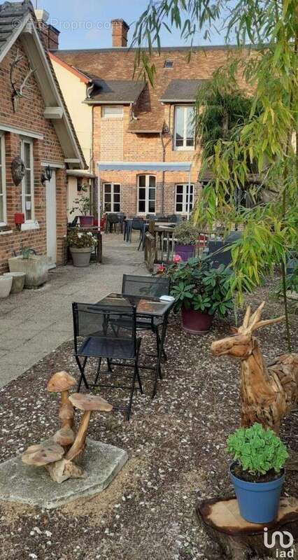 Photo 8 - Commerce à BRINON-SUR-SAULDRE